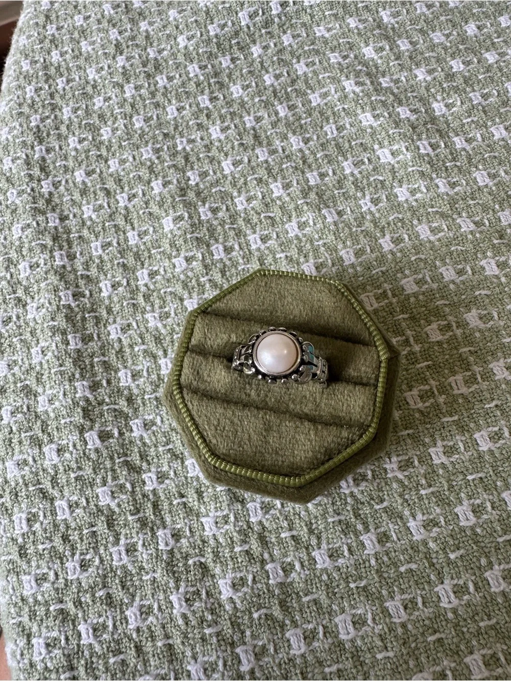 Vintage-Inspired White Mother-of-Pearl Sterling Ring